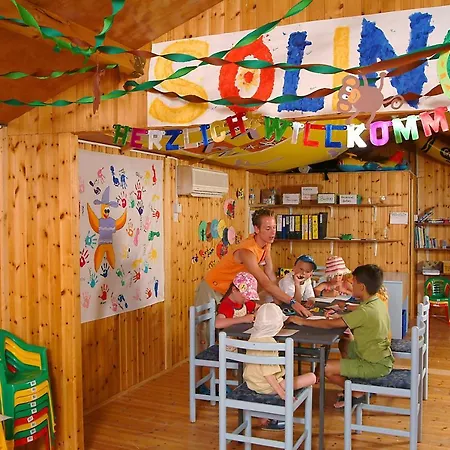 リゾート Tsokkos Paradise Village アヤナパ