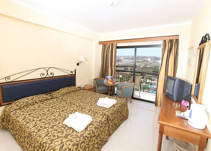 Rezort Tsokkos Paradise Village 4*