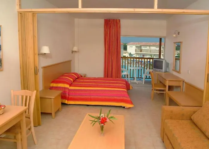 Tsokkos Paradise Village Rezort 4*