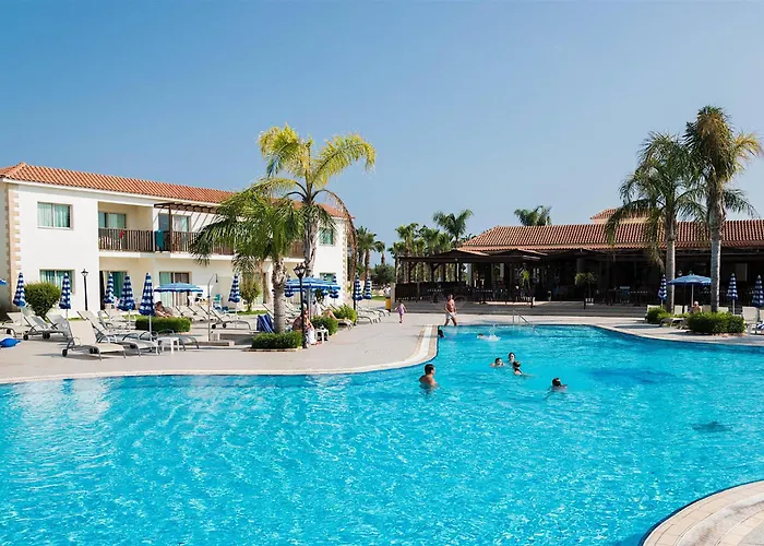 Rezort Tsokkos Paradise Village 4*