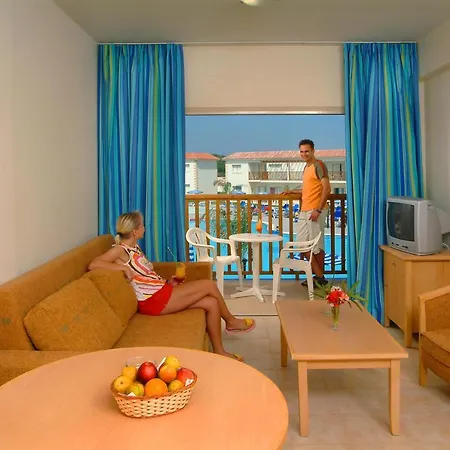 Tsokkos Paradise Village 4*