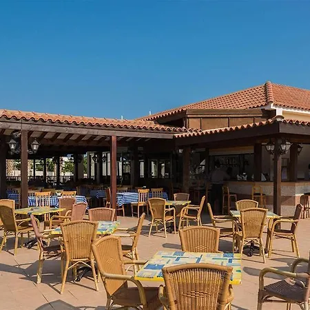 리조트 Tsokkos Paradise Village