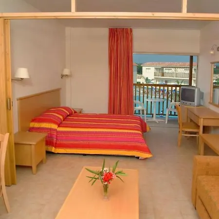 Tsokkos Paradise Village Semesteranläggning (resort) 4*