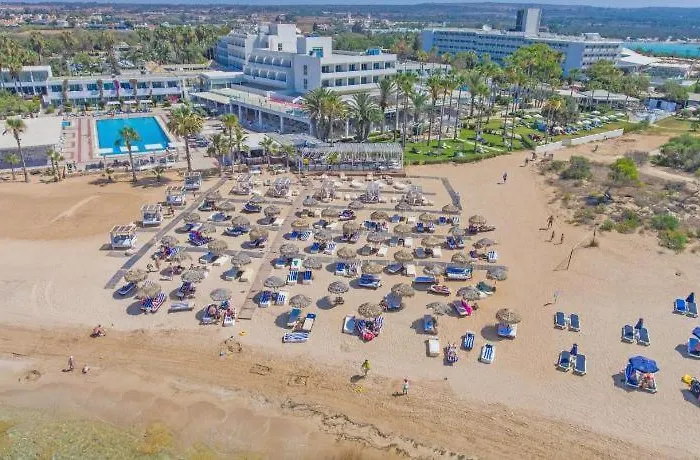 Tsokkos Paradise Village Semesteranläggning (resort) 4*