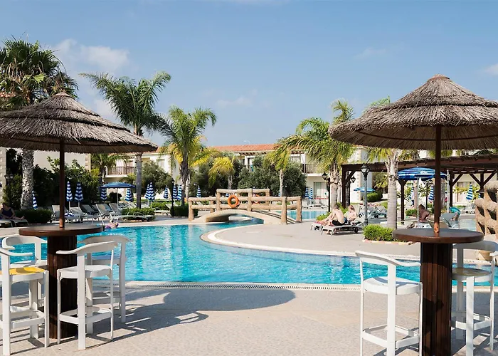 Tsokkos Paradise Village Complex